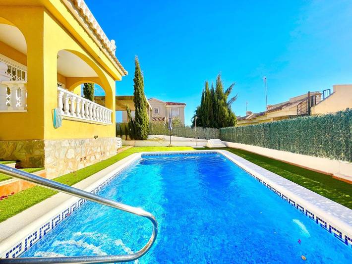 Casa rural para 8 personas, con Terraza además de Jardín y Piscina en Pilar de la Horadada - 2