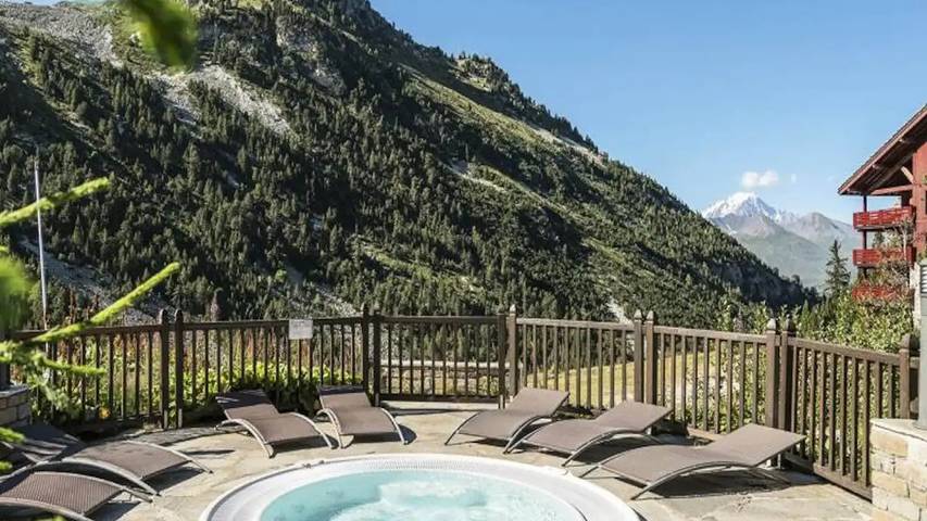 Gîte pour 5 personnes, avec sauna ainsi que piscine et balcon dans Arc 1950 - 2