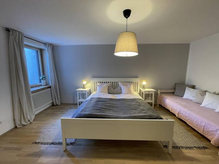 Ganze Ferienwohnung, Mi's Appartment in Tuxer Alpen, Pfons