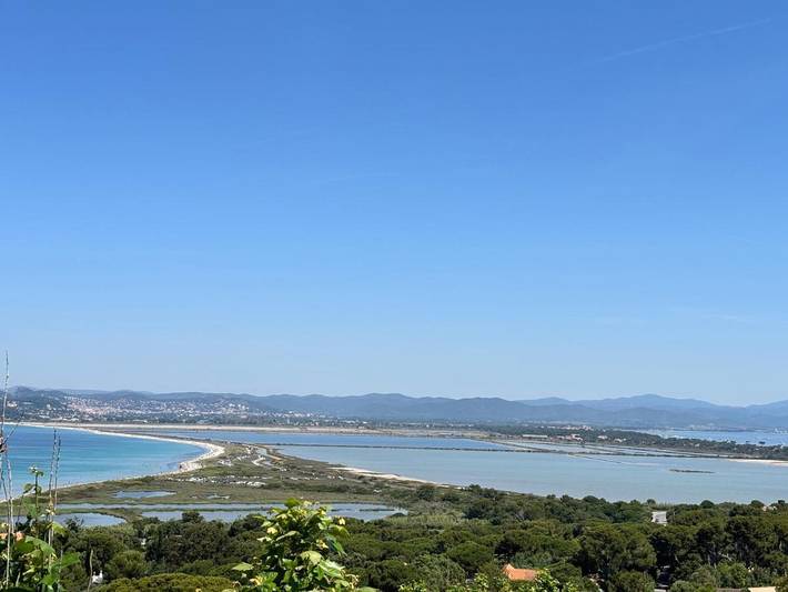 Gîte pour 2 personnes, avec vue et terrasse dans Plage de l'Almanarre - 4