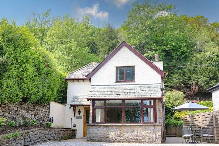 Holiday rental for 4 people, with garden in Arnside