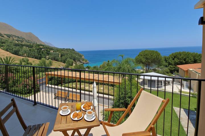 Location de vacances pour 6 personnes, avec Balcon et Jardin à Scopello
