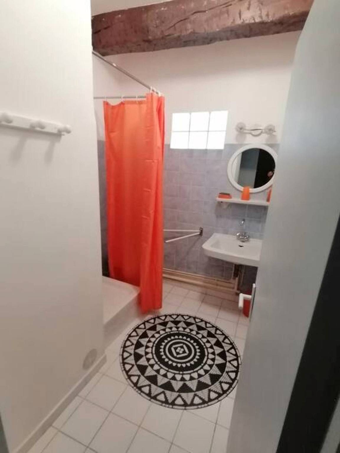 Ganze Wohnung, Appartement '2ème Étage' mit Wlan in Castellane, Regionaler Naturpark Verdon