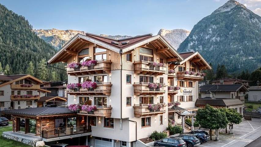 Ferienwohnung für 3 Personen, mit Garten und Sauna sowie Terrasse, mit Haustier in Pertisau