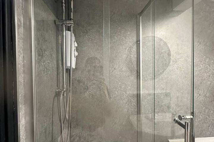 Un espace de jeu discret et élégant pour les couples in Crawley, Sussex de l'Ouest