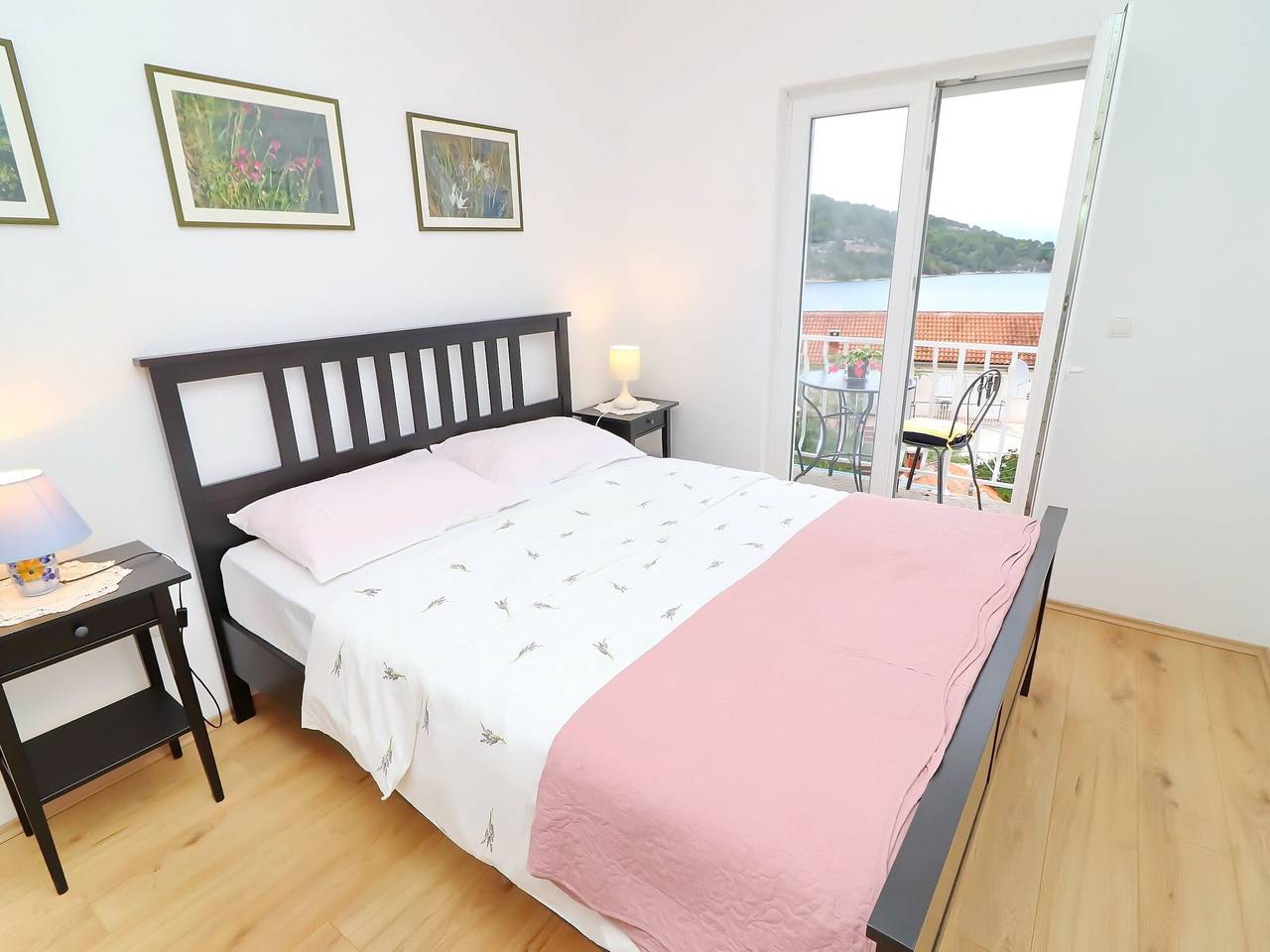 Ganze Wohnung, Apartments Nodilo - Standard One Bedroom Apartment with Balcony and Sea View (Apt 2) in Mljet