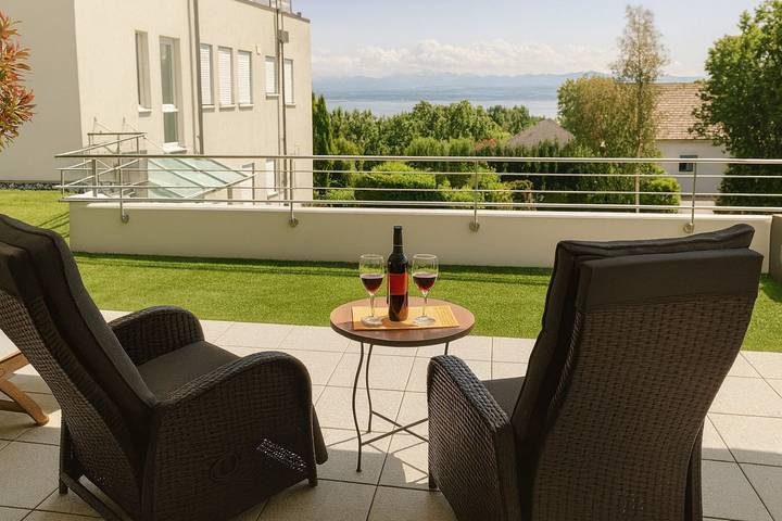 Apartamento de vacaciones para 2 personas, con vistas al lago y terraza - 1