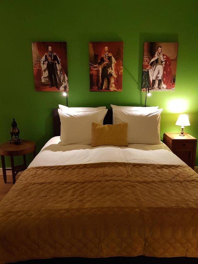 Small Twin Room in La Haye, Stadsgewest Haaglanden