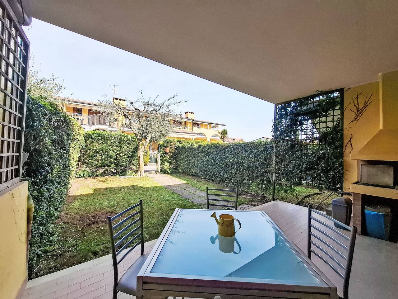 Appartamento intero, Accogliente appartamento vicino al Lago di Garda con parcheggio e terrazza in Colà, Lazise