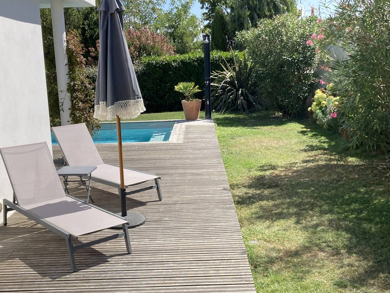 Charmantes Zimmer mit Pool und Garten – Frühstück inklusive in Saint-Palais-sur-Mer, Côte de Beauté