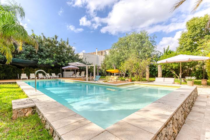 Casa vacanza per 4 persone, con giardino, adatto a famiglie con bambini a Patù