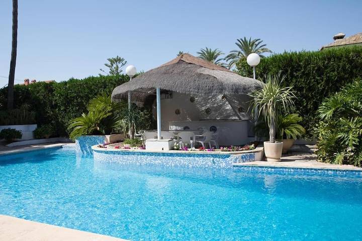 Location de vacances pour 12 personnes, avec piscine et vue ainsi que terrasse et jardin à Sant Joan d'Alacant - 3