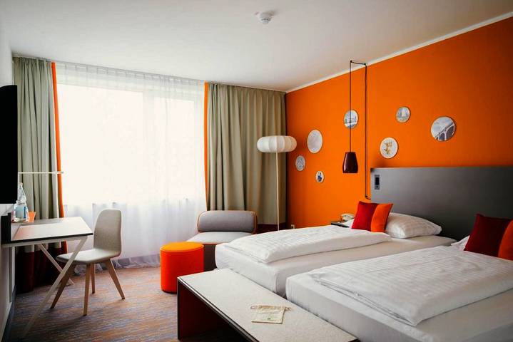 Hotel für 10 Personen, mit Terrasse und Sauna in Wuppertal
