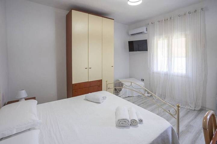 Alojamiento y desayuno para 4 personas, con jardín - 1