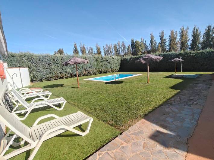 Apartamento de vacaciones para 4 personas, con Terraza además de Jardín y Piscina en Provincia de Badajoz - 3