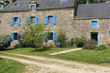 Gîte pour 5 personnes, avec jardin à Plumergat