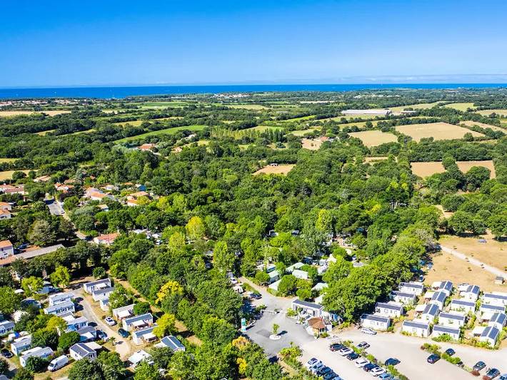 Camping pour 4 personnes, avec piscine et terrasse, animaux acceptés à Talmont-Saint-Hilaire - 3
