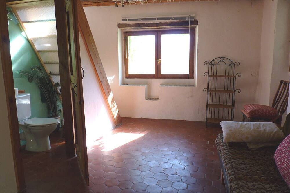 Farmhouse in the heart of nature, close to rivers, hiking trails and attractions... in Sainte-Croix-de-Caderle, Cevennen