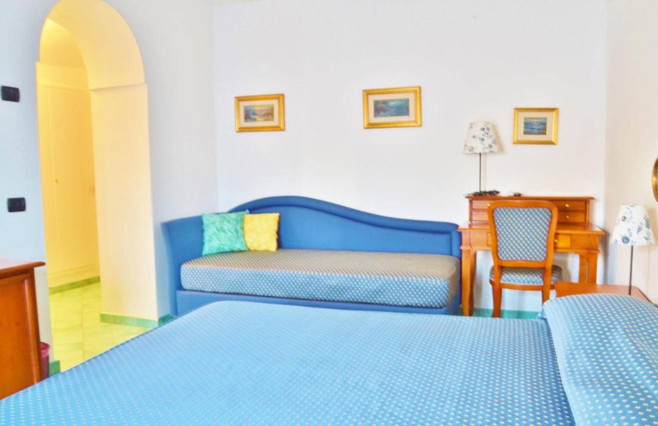 Double Room with Balcony and Sea View in Furore, Sorrento Coast