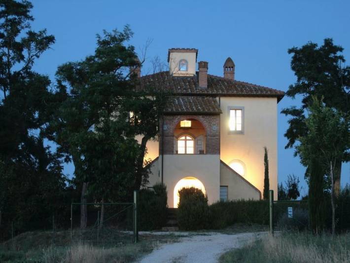 Casa vacanza per 7 persone, con Balcone e Giardino nonché Piscina e Panorama a Chiusi