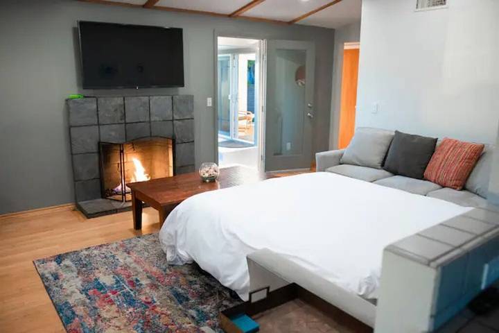 Vacation rental for 5 people, with terrace and yard as well as hot tub in Carlsbad