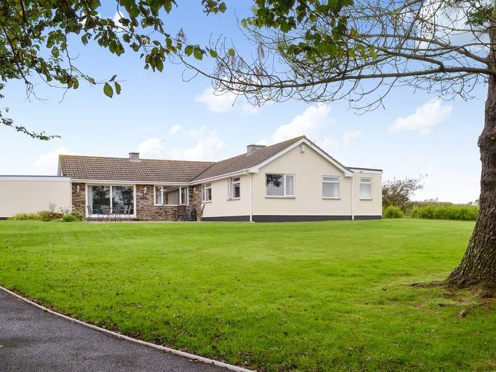 Holiday rental for 8 people, with garden in Crantock