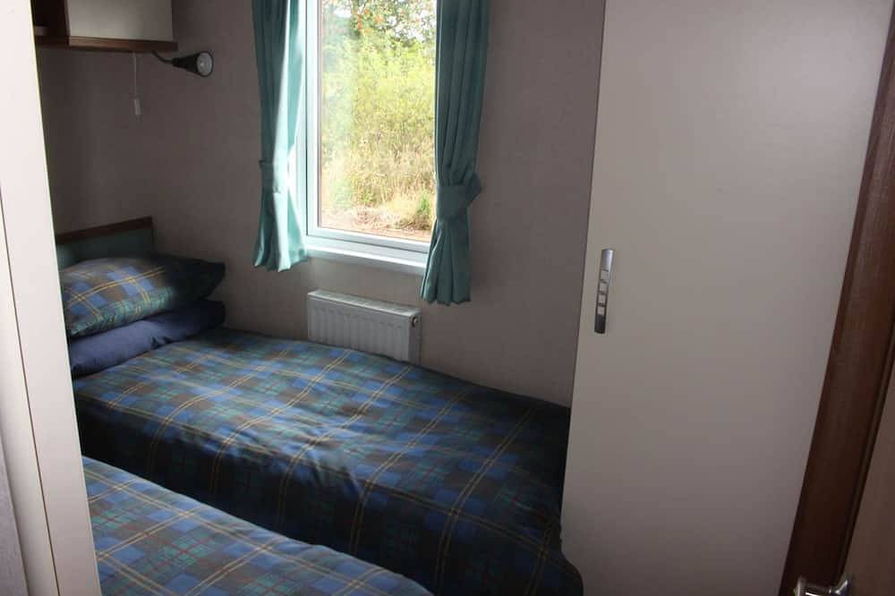 Loch View - luxury cabin with spectacular alpine and loch views in Argyll & Bute