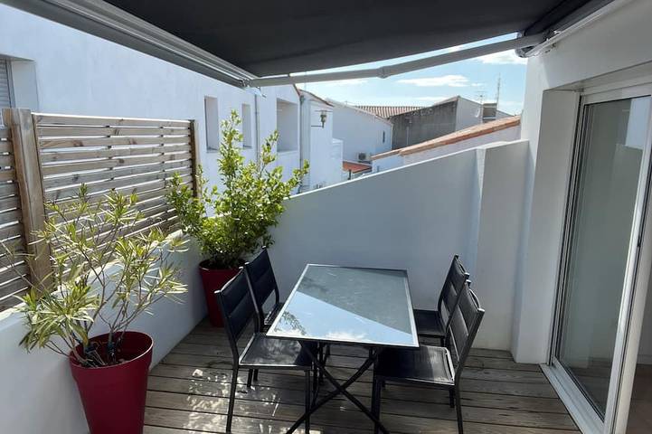 Location de vacances pour 5 personnes, avec terrasse et jacuzzi dans Office De Tourisme De La Tranche Sur Mer