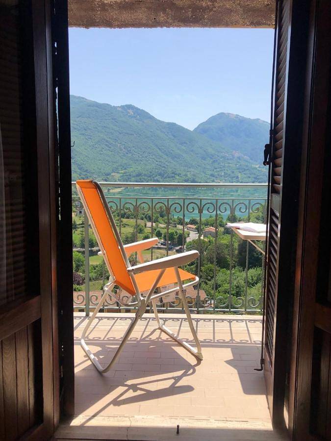 Albergo a gestione familiare per 2 persone, con vista lago e panorama nonché balcone - 1