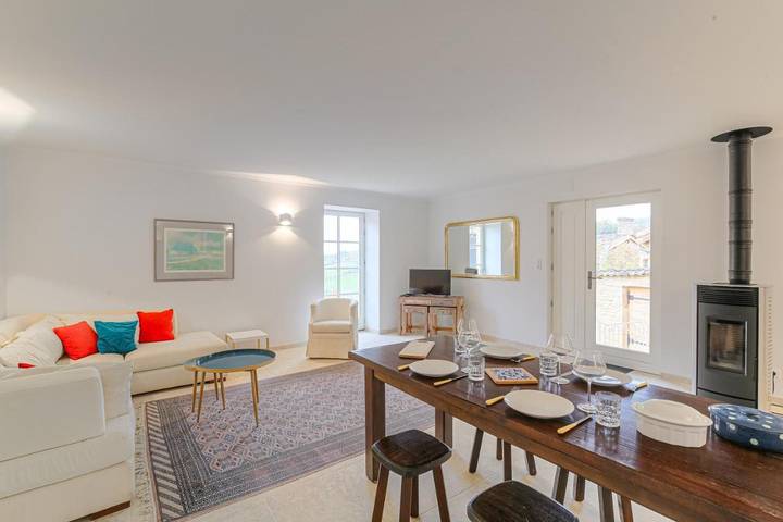 Gîte pour 4 personnes à Ville-sur-Jarnioux - 4