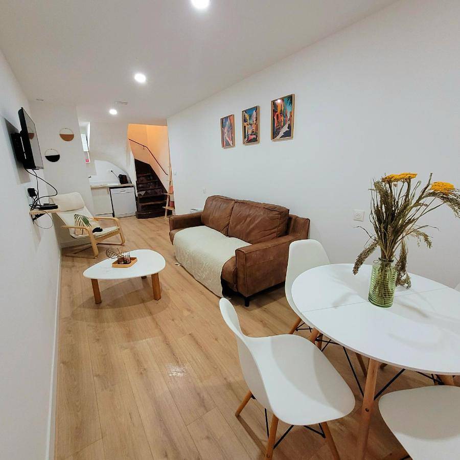 Two-Bedroom House in Saint-Marcel-sur-Aude, Côte méditerranéenne (France)