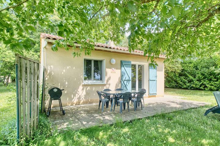 Maison de vacances pour 6 personnes, avec Jardin à Salignac-Eyvigues