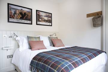 Log Cabin for 2 People in Inverness, Highlands, Photo 1