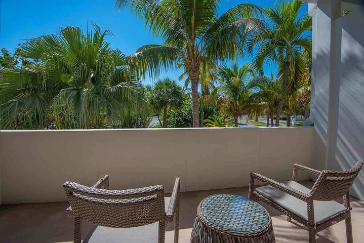 Hotel for 4 people, with pool and sauna as well as balcony in Florida Keys