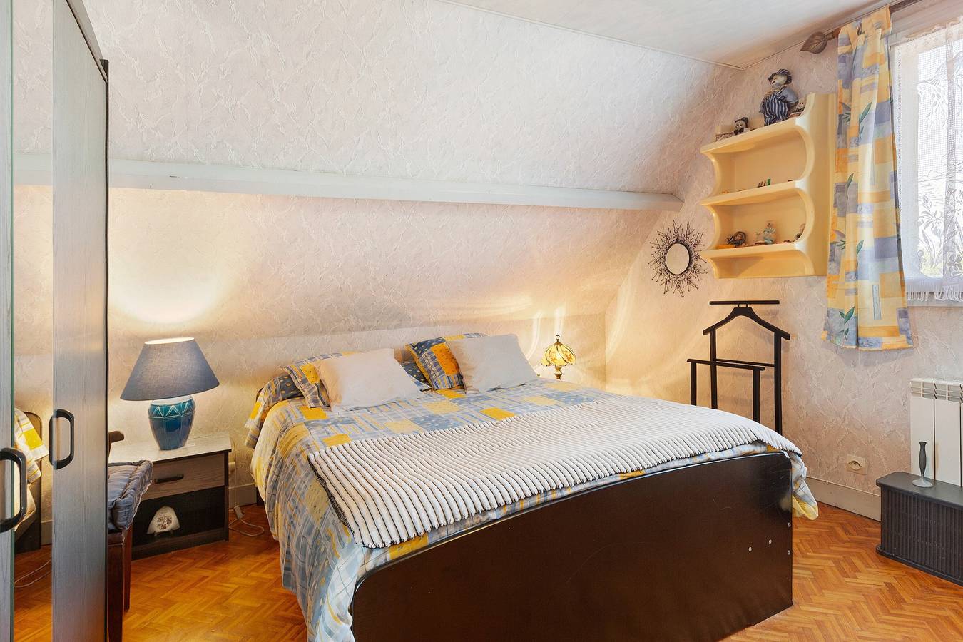Chambre d’hôtes 'Chambre Bleuet' avec terrasse partagée, jardin partagé et Wi-Fi in Reux, Région de Lisieux