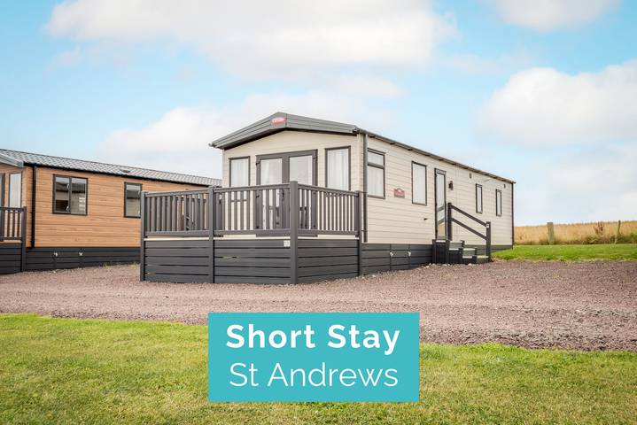 Static caravan for 4 people, with balcony, child-friendly in Fife region