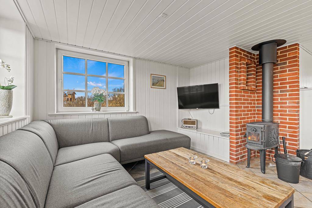 Ferienhaus mit Whirlpool, Sauna und nur 100 meter zum Strand in Vejers Strand, Varde