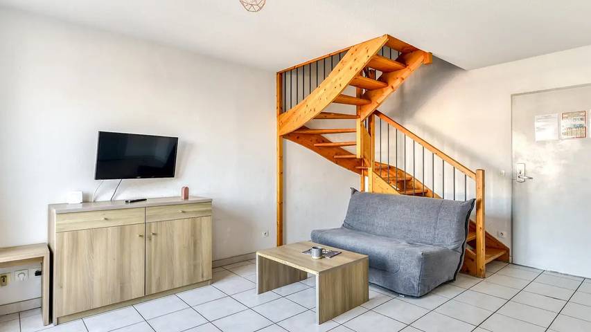 Ferienhaus für 7 Personen, mit Pool und Terrasse, mit Haustier