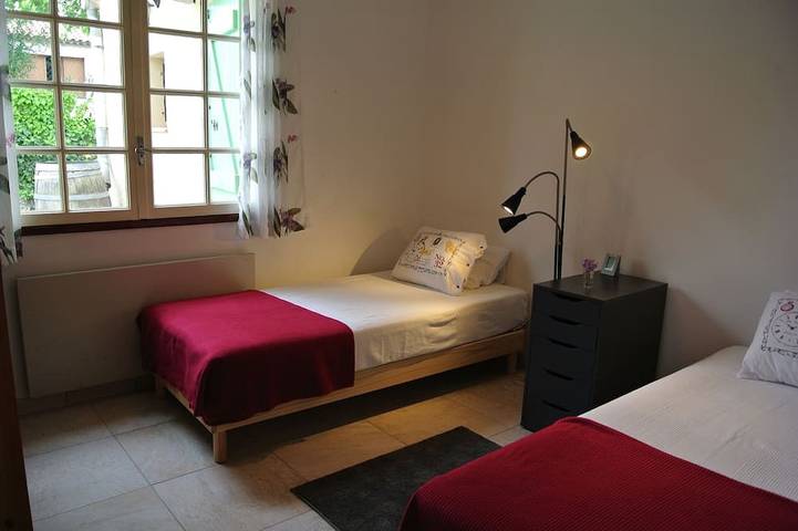 Location de vacances pour 8 personnes, avec terrasse et jardin à Laurens - 4