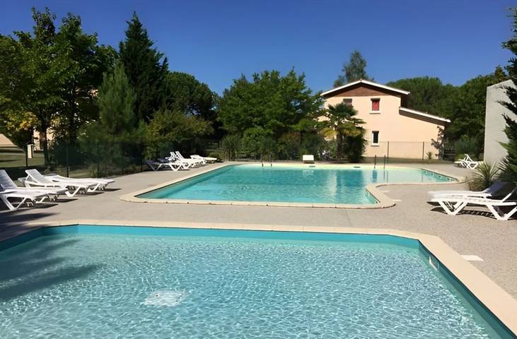 Location de vacances pour 8 personnes, avec terrasse et piscine en Gironde - 2