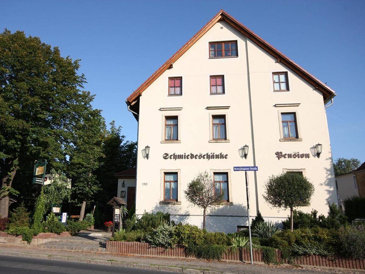 Standard Twin Room in Klotzsche, Dresden