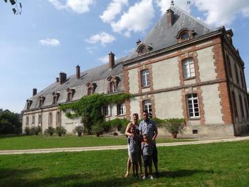 Chambre d’hôte pour 6 personnes, avec vue ainsi que piscine et jardin à Nettancourt