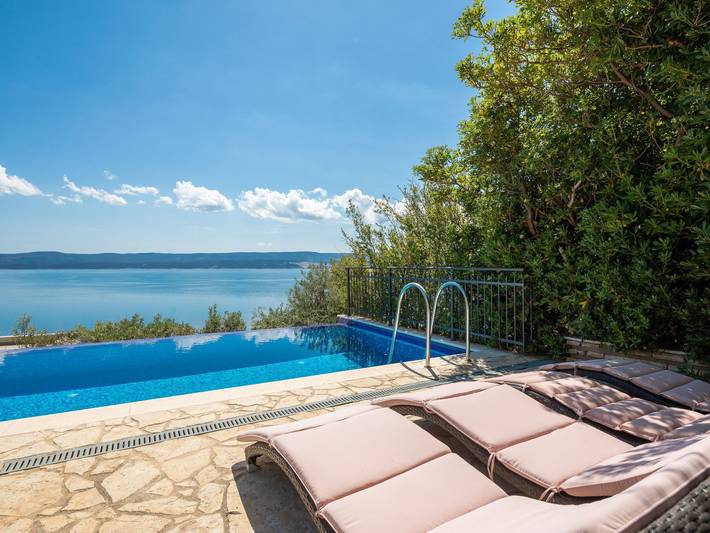Ferienpark für 12 Personen, mit Terrasse und Garten sowie Pool in Kroatien