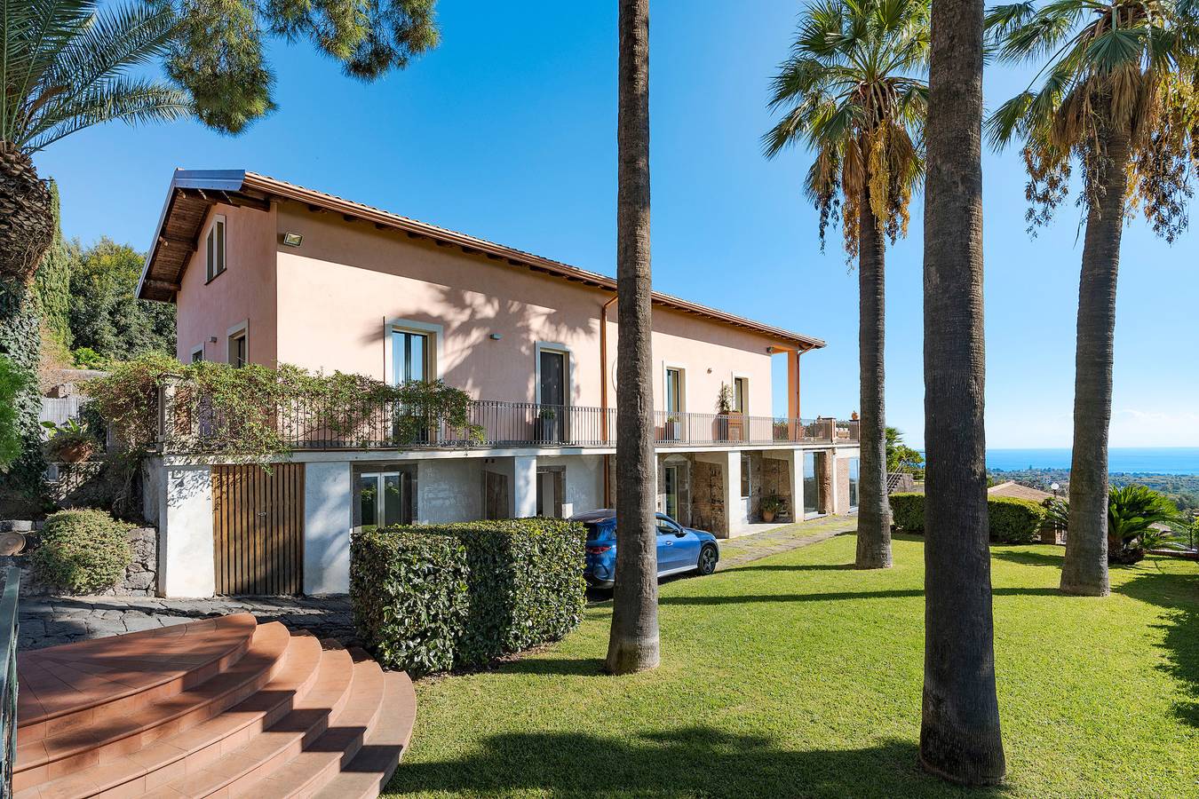 Agrumè in Santa Venerina, Etna