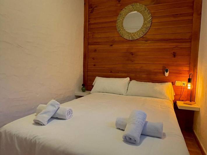 Casa rural para 13 personas, con Terraza y Jardín además de Piscina y Vistas en Zahora - 3