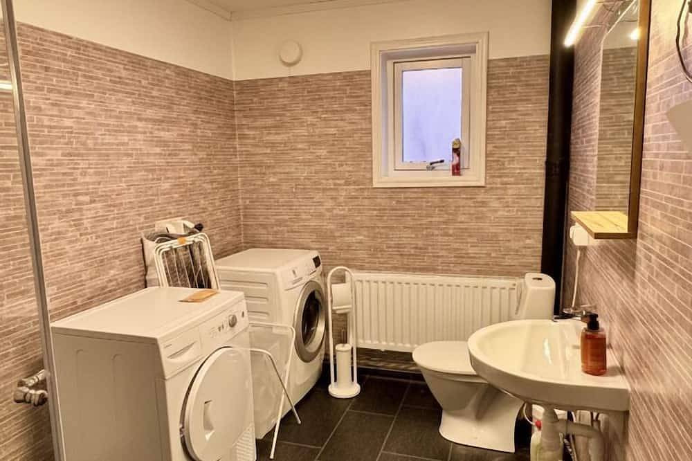 Waterfront house in Bengtsfors 2.5 km from stores and trailer ramp in Bengtsfors, Dalsland