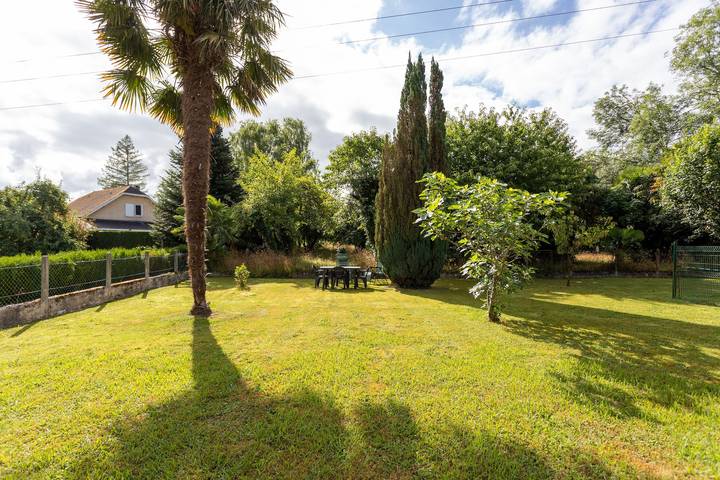 Apartamento entero, Apartamento 'Aramits Pirineos Bearneses' con terraza privada, jardín compartido y Wi-Fi in Aramits, Béarn