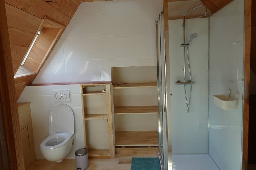 Gîte cosy dans longère  d un Manoir  terrasse privatif sur une propriété de 7 ha in Saint-Laurent, Région de Guingamp
