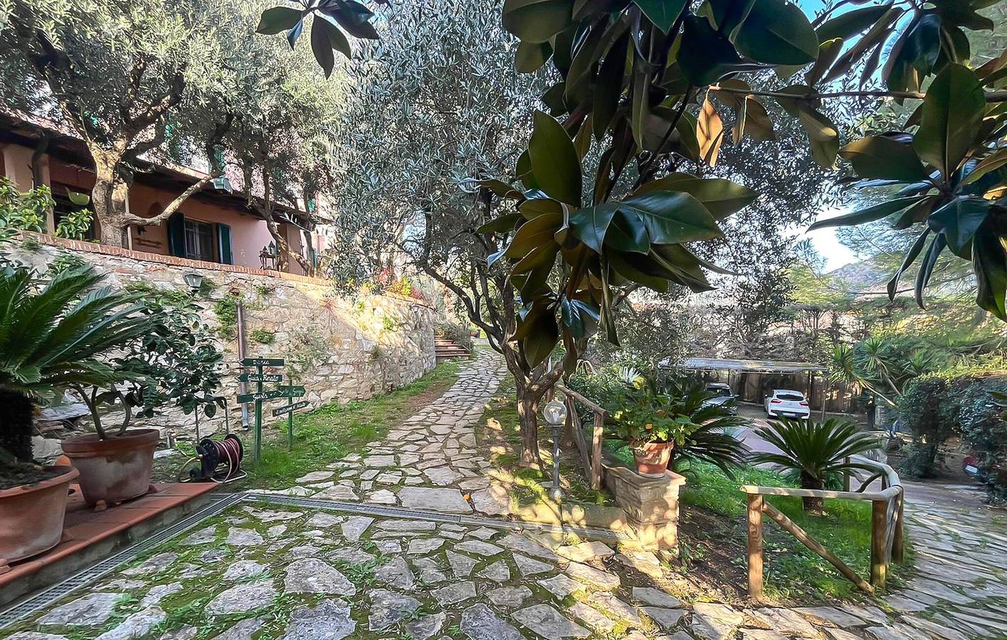 Sonnige Wohnung mit Terrasse und Garten, Massarosa in Massarosa, Italienische Riviera