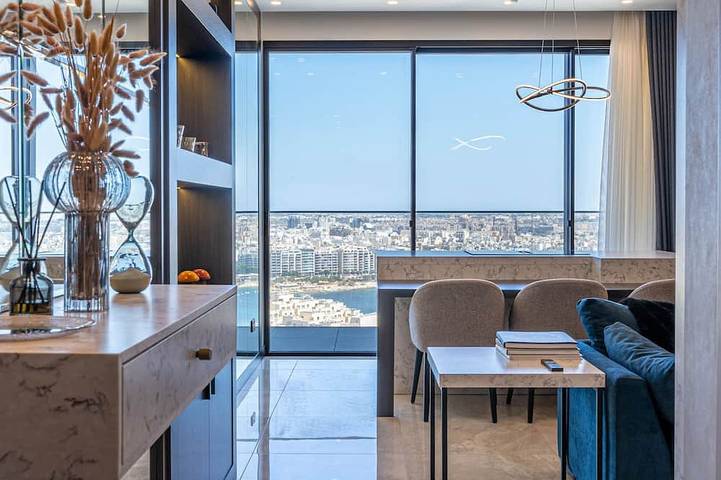 Holiday rental for 2 people, with balcony and sauna as well as pool in San Giljan